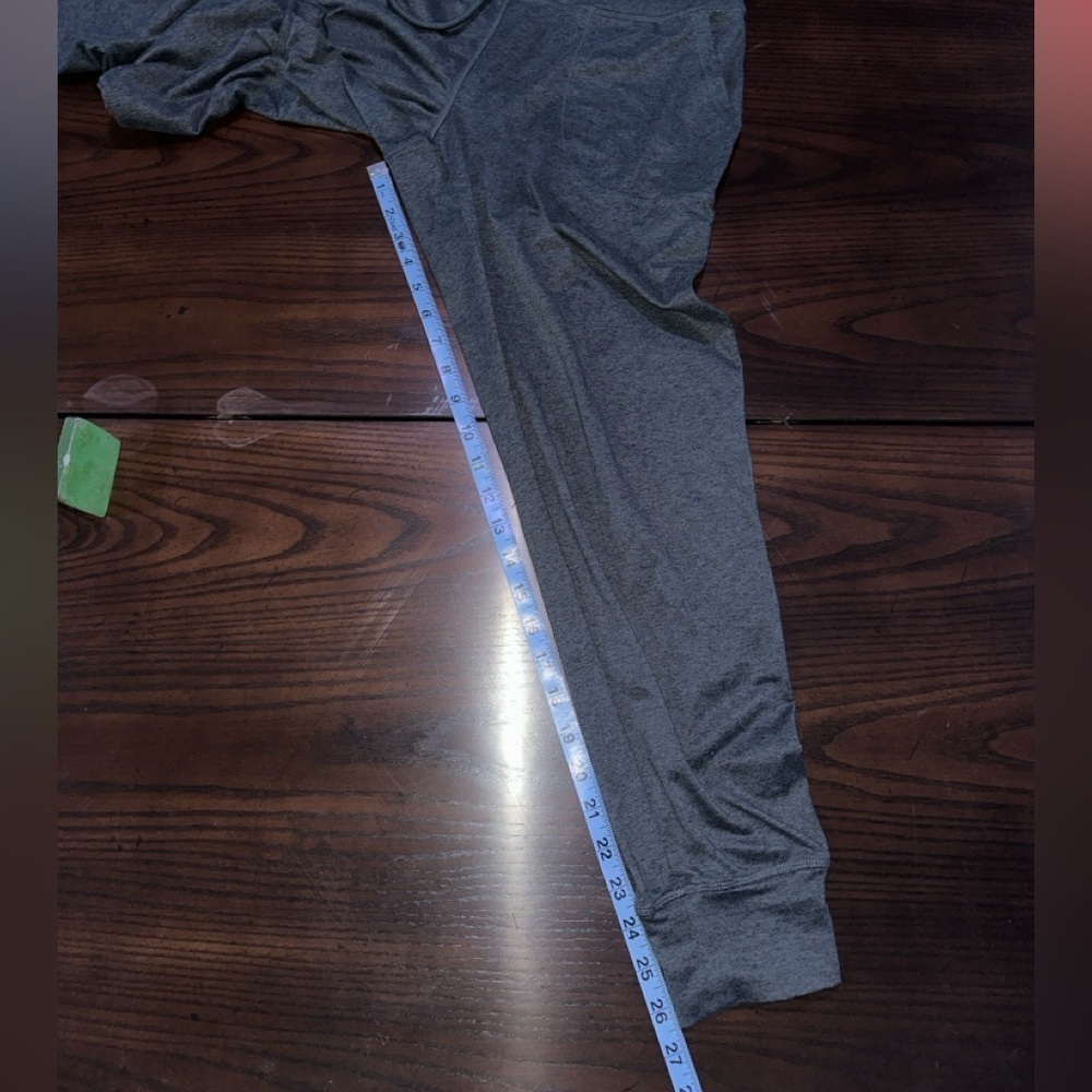 Layer 8 Women’s Small Gray Heather Performance Joggers - Picture 10 of 10